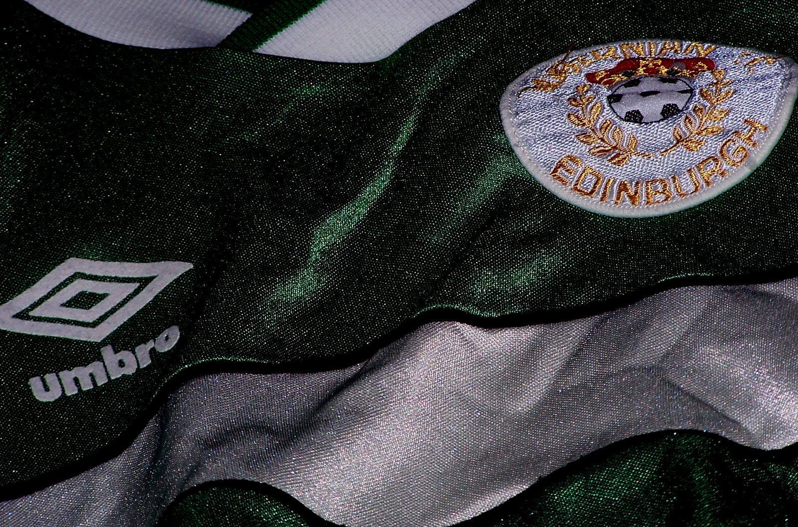 Hibs and Hearts meet at Easter Road, by Tom Hall at the Scottish Football Blog.